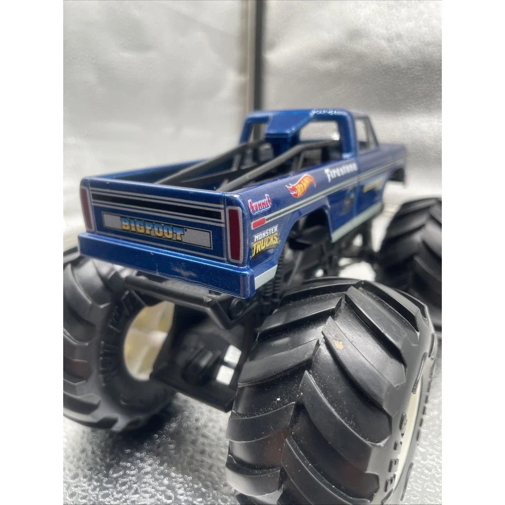 Hot Wheels BIG FOOT Monster Jam Oversized Truck Big Foot Die Cast Metal